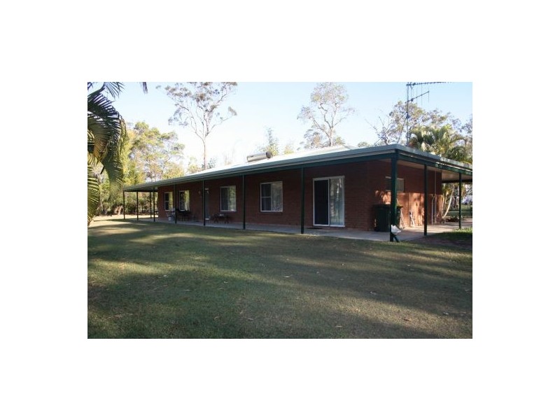 169 Philip Drive, Teddington QLD 4650