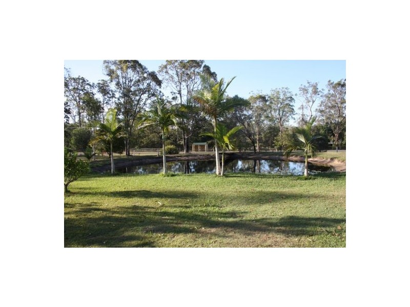 169 Philip Drive, Teddington QLD 4650