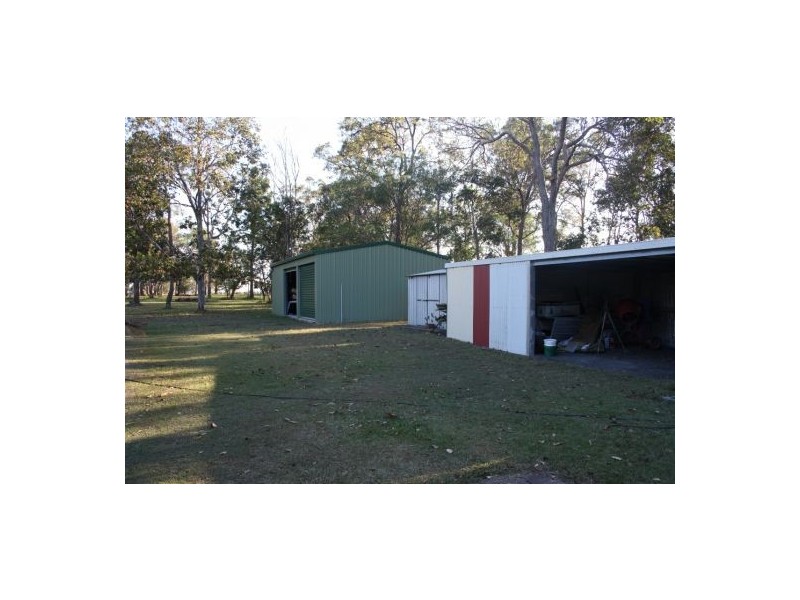 169 Philip Drive, Teddington QLD 4650
