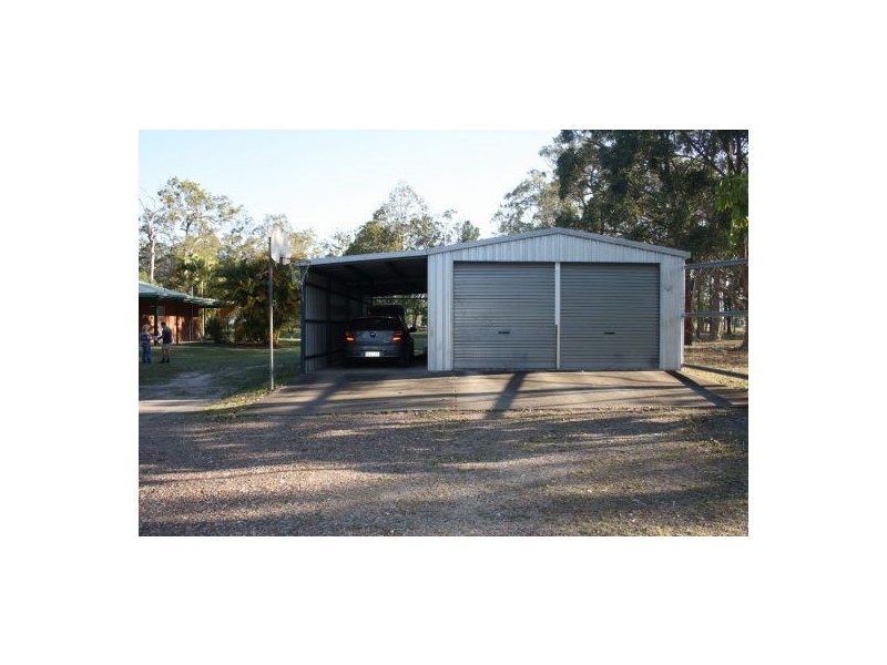 169 Philip Drive, Teddington QLD 4650