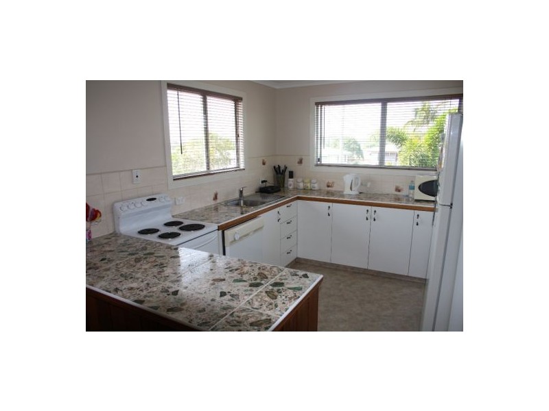 23 Hillcrest Avenue, Granville QLD 4650