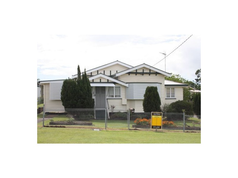 11 Meredith Street, Maryborough QLD 4650