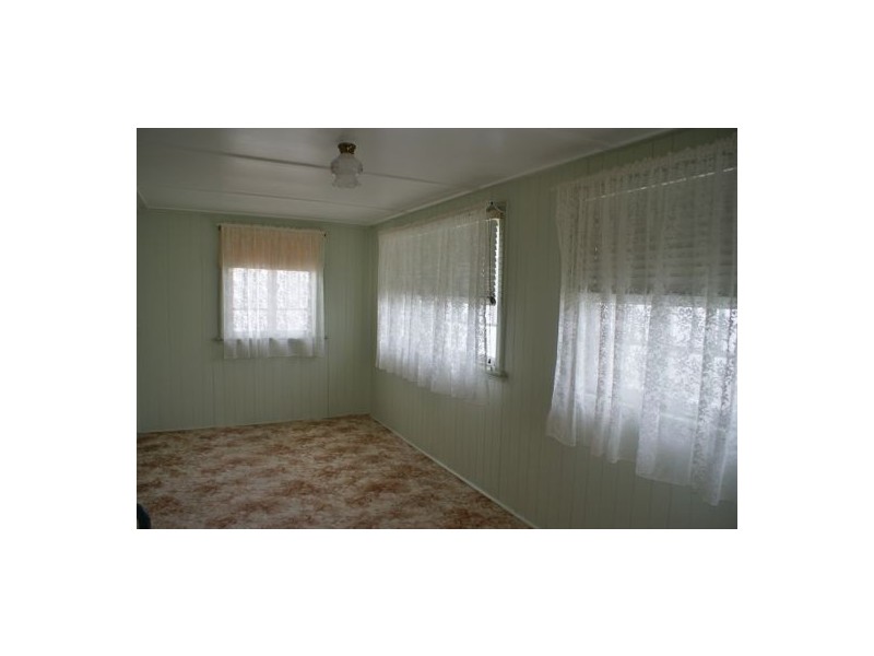 11 Meredith Street, Maryborough QLD 4650