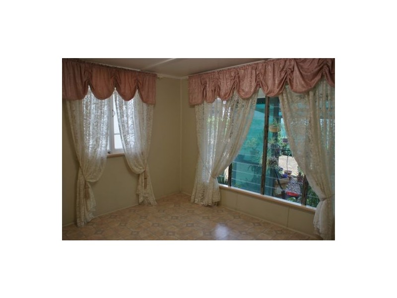 11 Meredith Street, Maryborough QLD 4650