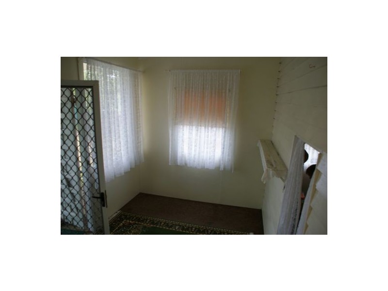 11 Meredith Street, Maryborough QLD 4650