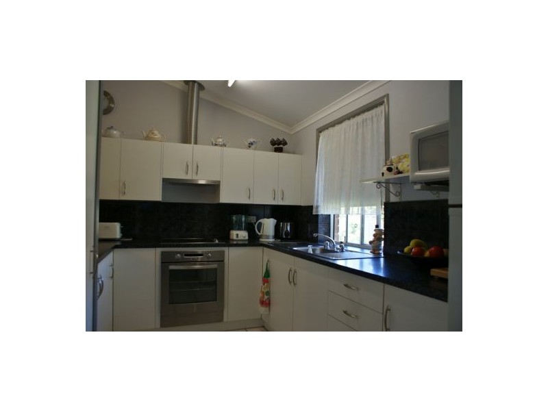 18 Gladstone Street, Maryborough West QLD 4650