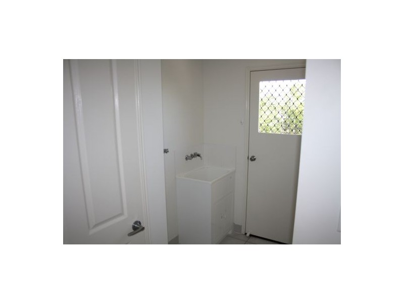 28 Topaz Circuit, Urangan QLD 4655