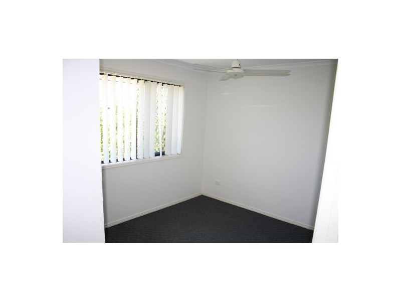28 Topaz Circuit, Urangan QLD 4655