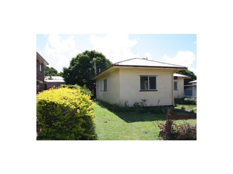 10 John Lane, Maryborough QLD 4650