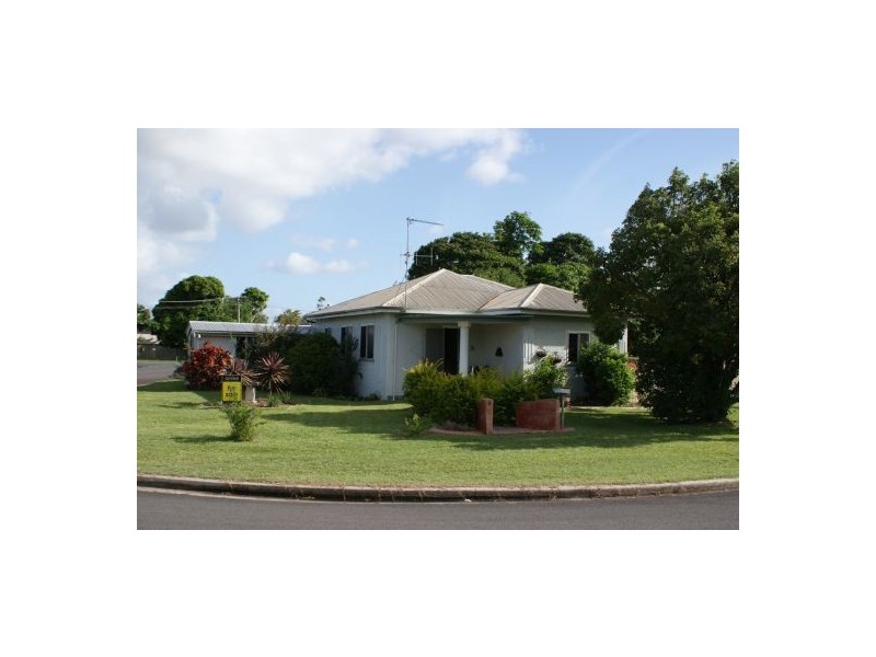 4 Gaynor Street, Maryborough QLD 4650