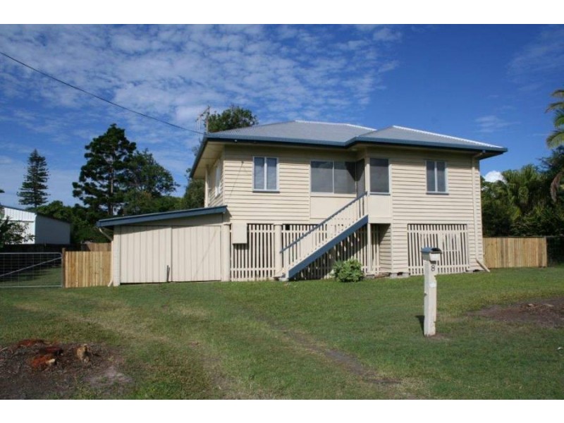 8 Honiton Street, Torquay QLD 4655