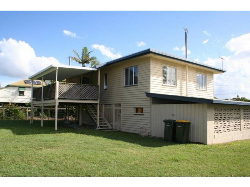 8 Honiton Street, Torquay QLD 4655