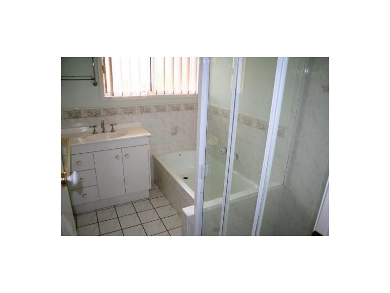 16 Ivybird Court, Torquay QLD 4655