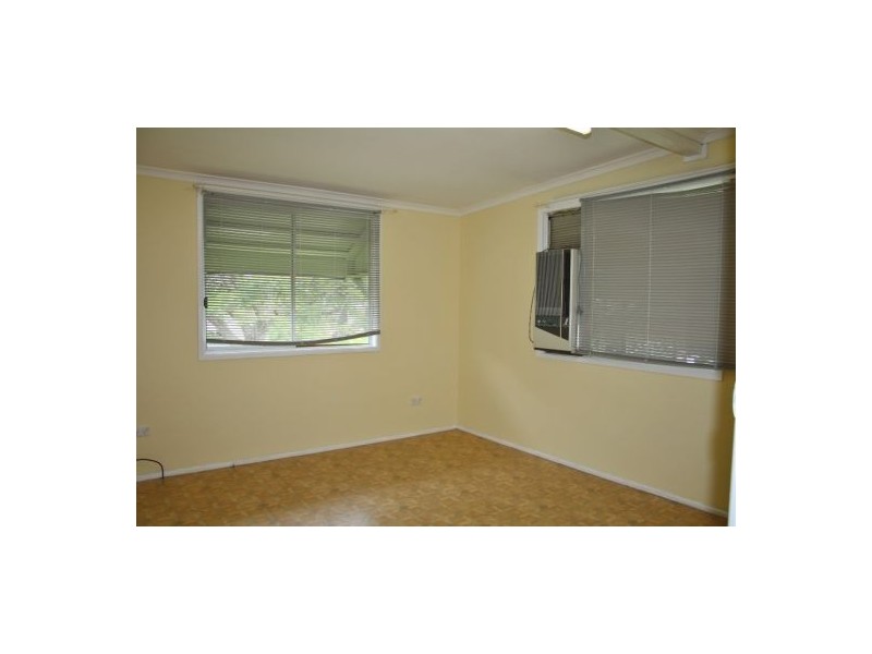 25 Pearson Street, Granville QLD 4650