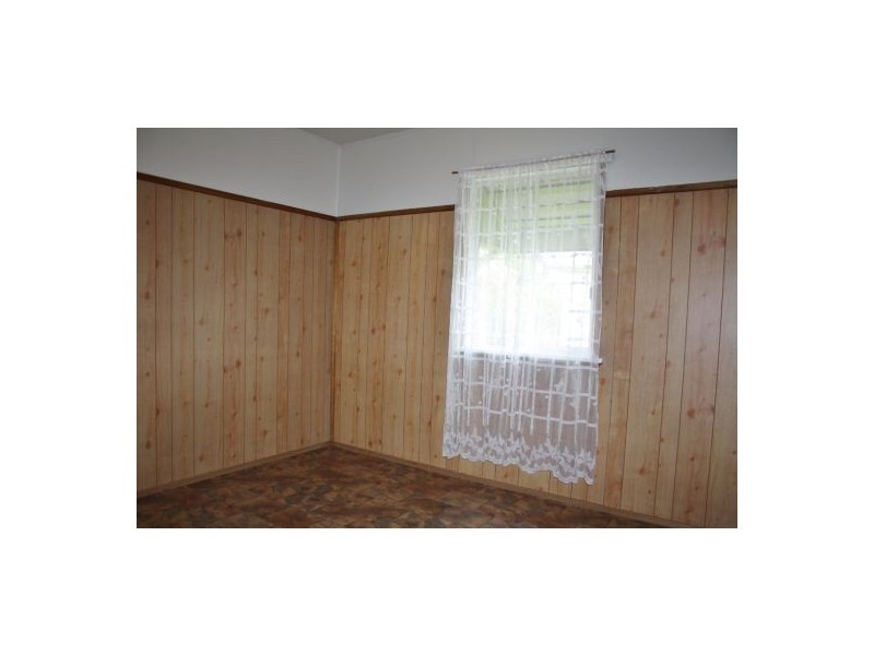 25 Pearson Street, Granville QLD 4650