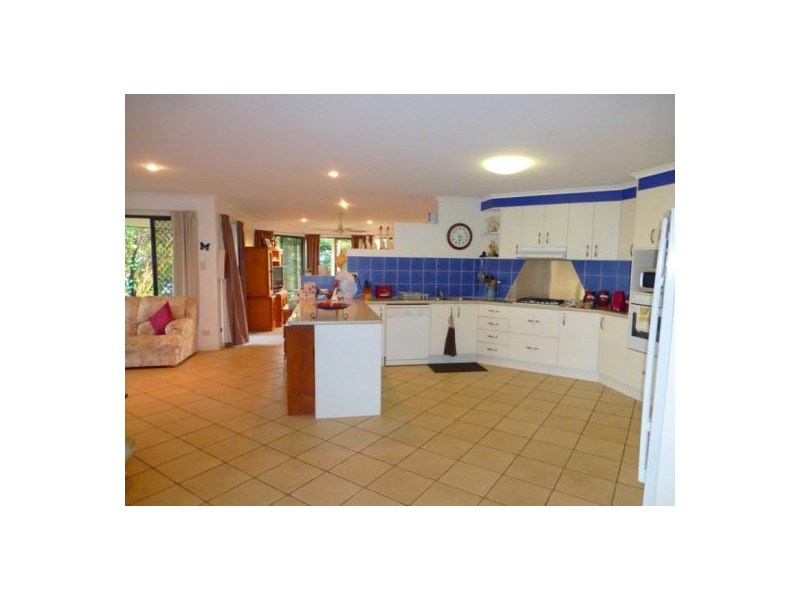 11 Bromiley Court, Dundowran QLD 4655