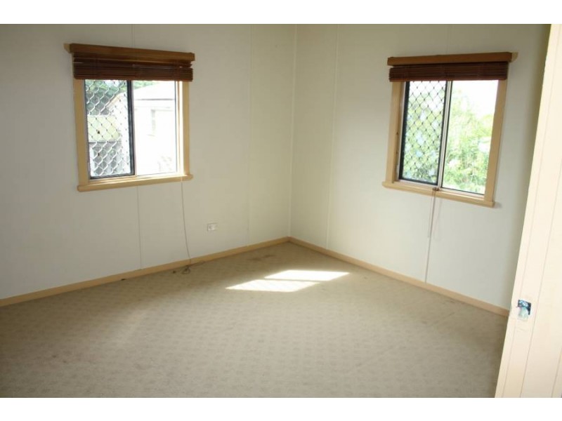 4 Demaine Street, Maryborough QLD 4650