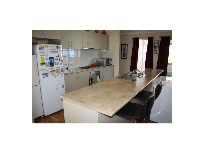 65 Lenthall Street, Aldershot QLD 4650