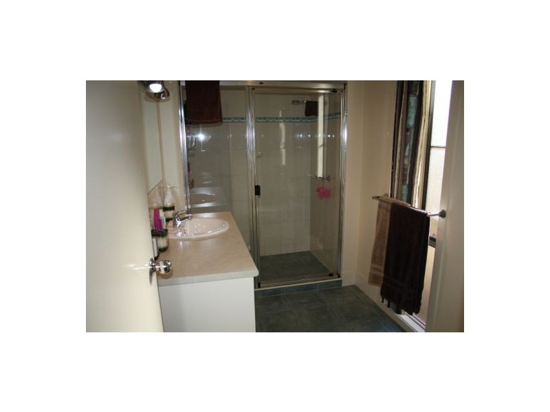 65 Lenthall Street, Aldershot QLD 4650