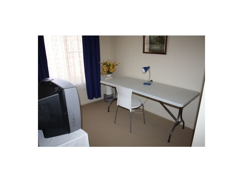 65 Lenthall Street, Aldershot QLD 4650