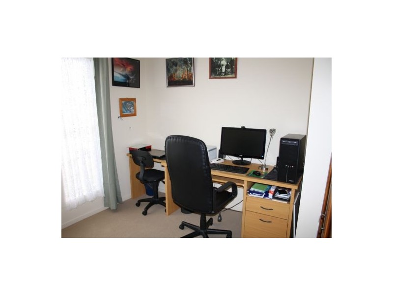 65 Lenthall Street, Aldershot QLD 4650