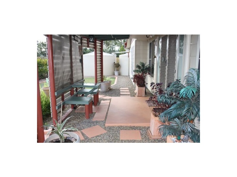 65 Lenthall Street, Aldershot QLD 4650