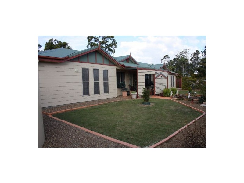 65 Lenthall Street, Aldershot QLD 4650