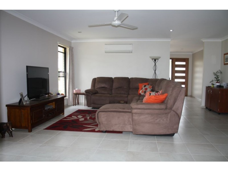 18 Niclintel Place, Oakhurst QLD 4650