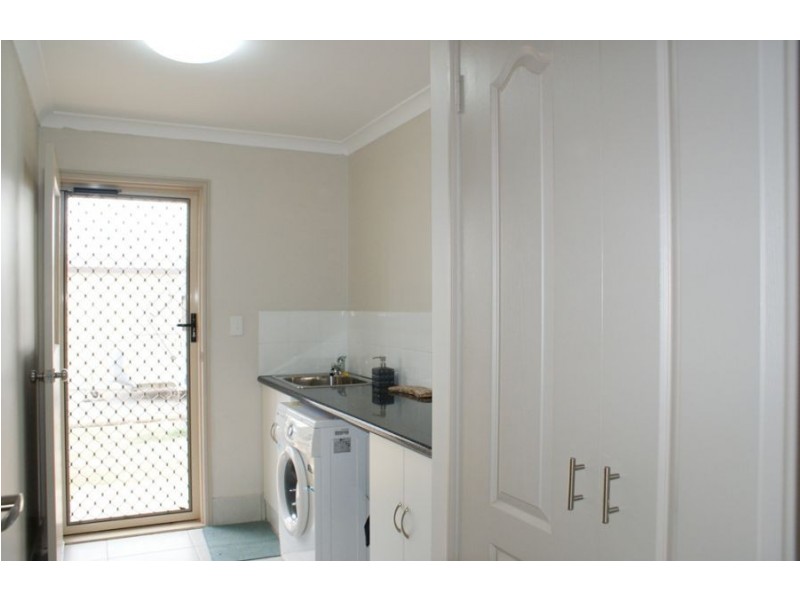 18 Niclintel Place, Oakhurst QLD 4650