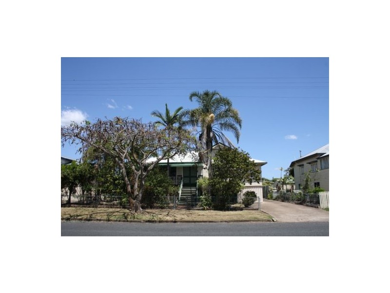 122 Woodstock Street, Maryborough QLD 4650