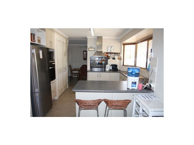 15 Lachlan Drive, Oakhurst QLD 4650