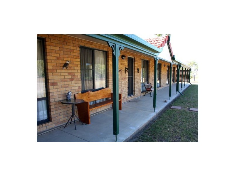 15 Lachlan Drive, Oakhurst QLD 4650