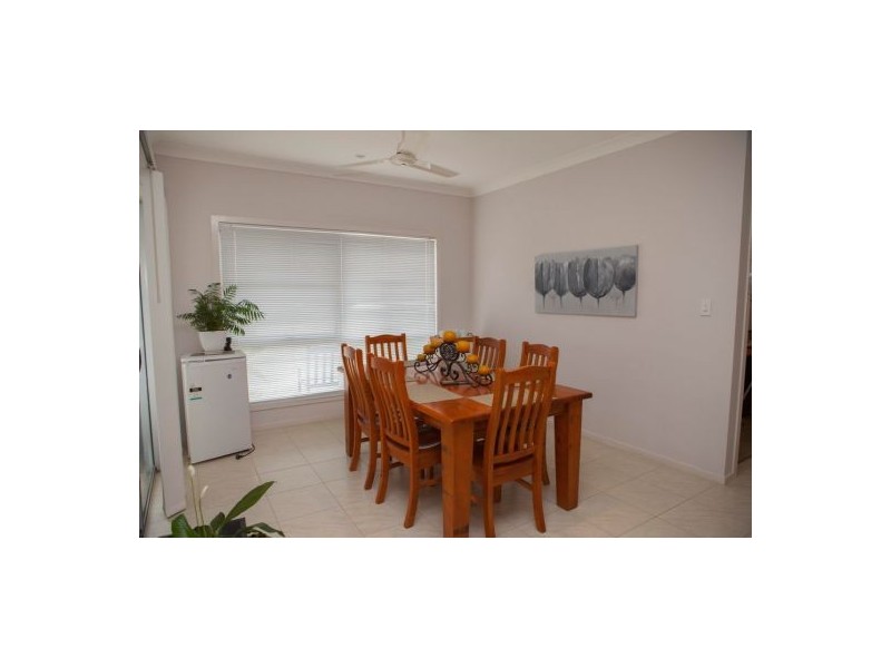 30 Lachlan Drive, Oakhurst QLD 4650