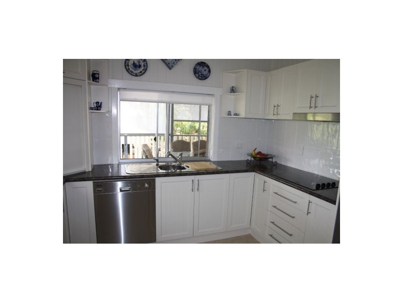 6 Crown Street, Maryborough QLD 4650