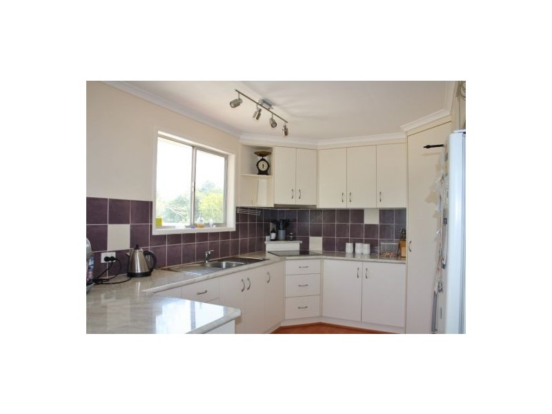 18 Iindah Road East, Tinana QLD 4650