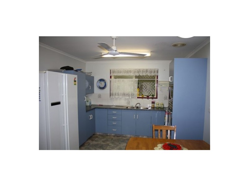 35 Loretto Drive, Oakhurst QLD 4650