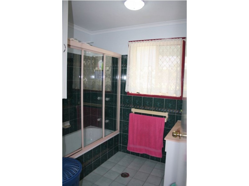 35 Loretto Drive, Oakhurst QLD 4650