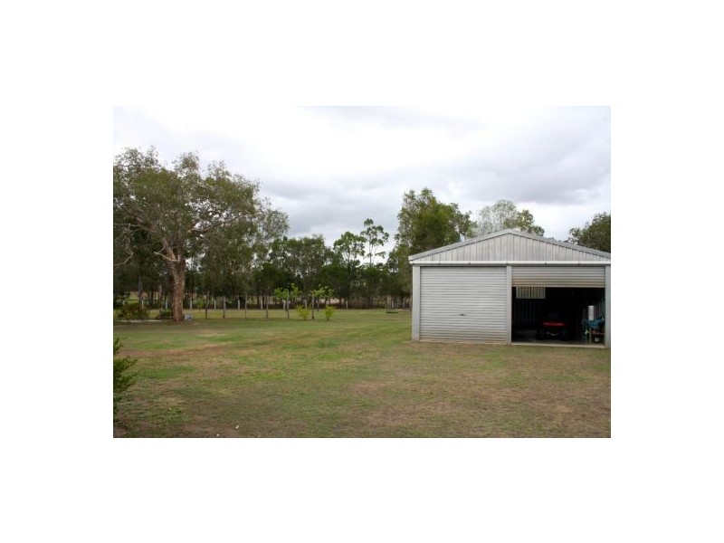 35 Loretto Drive, Oakhurst QLD 4650