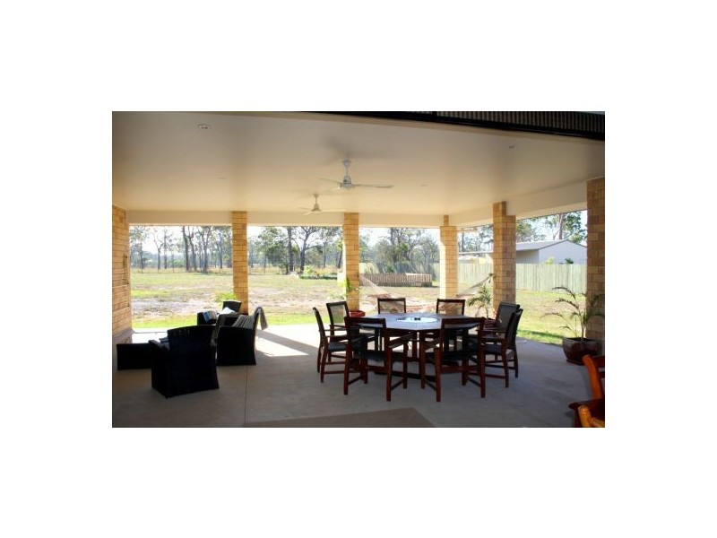117 Woocoo Drive, Oakhurst QLD 4650
