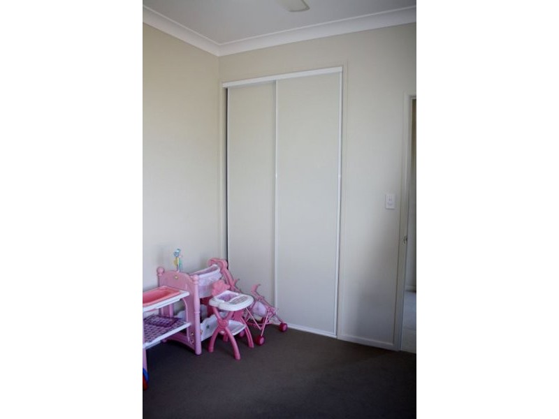 117 Woocoo Drive, Oakhurst QLD 4650