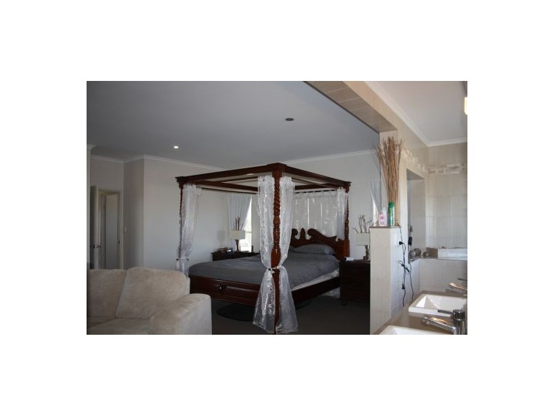 23 Louden Close, Yengarie QLD 4650