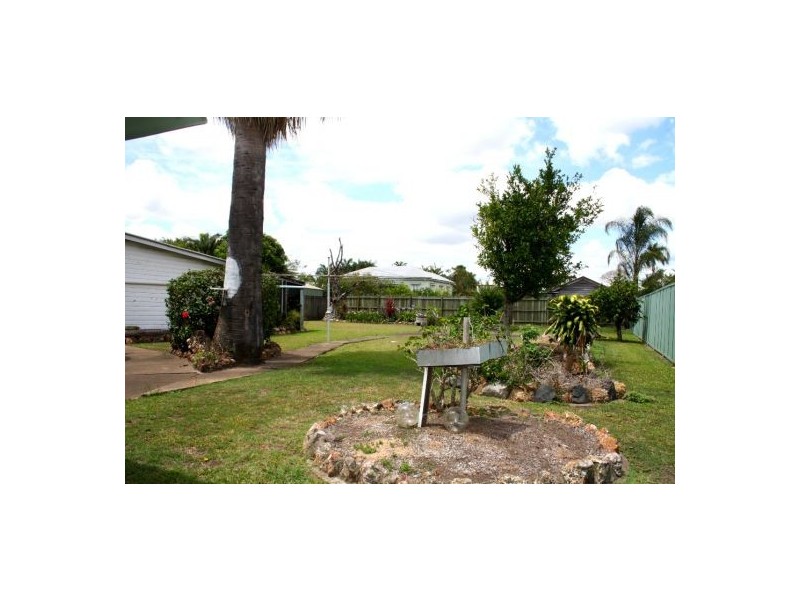 8 Garden Street, Maryborough QLD 4650