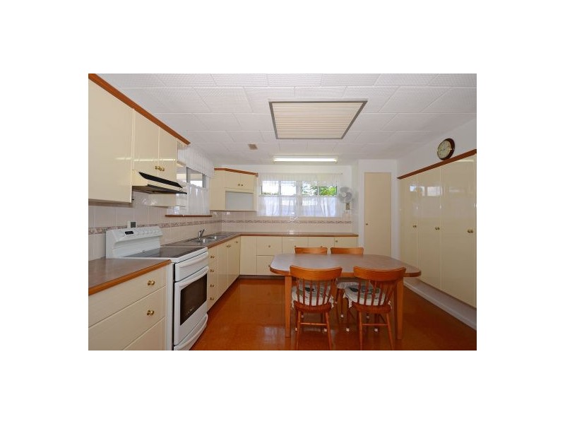 2 Aberdeen Avenue, Maryborough QLD 4650
