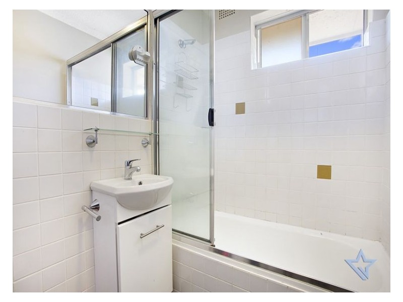 14/28 Meadow Cr, Meadowbank NSW 2114