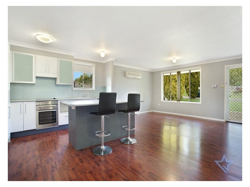 4 Mantalini St, Ambarvale NSW 2560