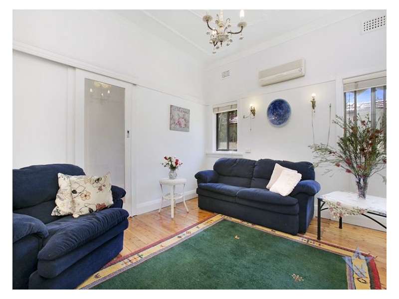 423 Blaxland Rd, Denistone East NSW 2112