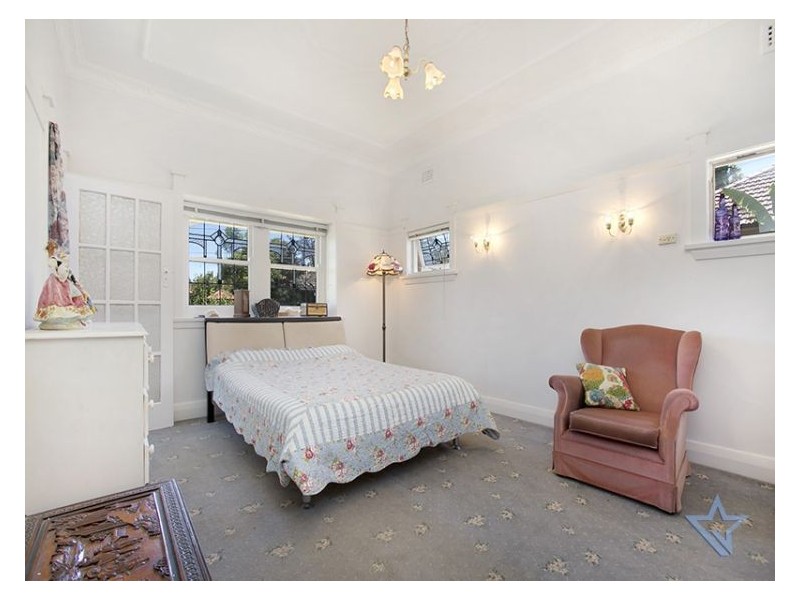 423 Blaxland Rd, Denistone East NSW 2112