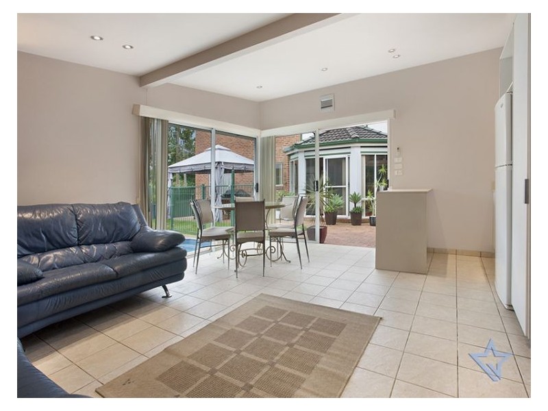 240 Quarry Rd, Ryde NSW 2112