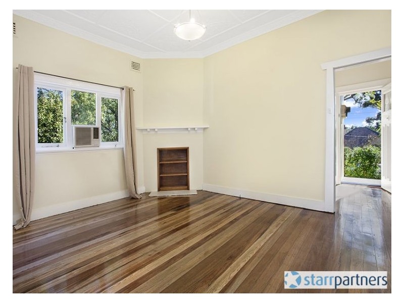 6 Forsyth St, West Ryde NSW 2114