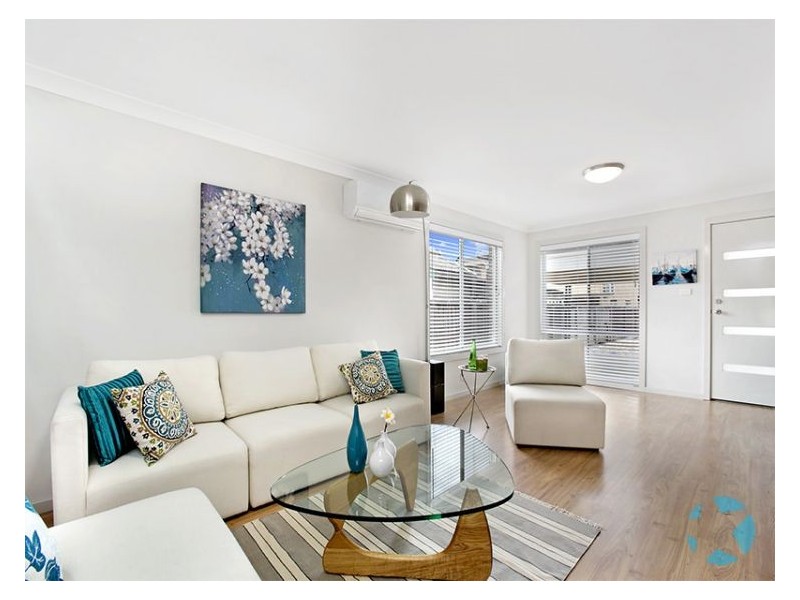 2&3/19 Barry St, Cambridge Park NSW 2747